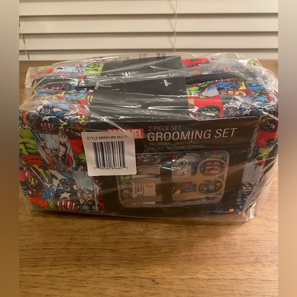 New in packaging, Marvel Comic 2-piece Grooming Set